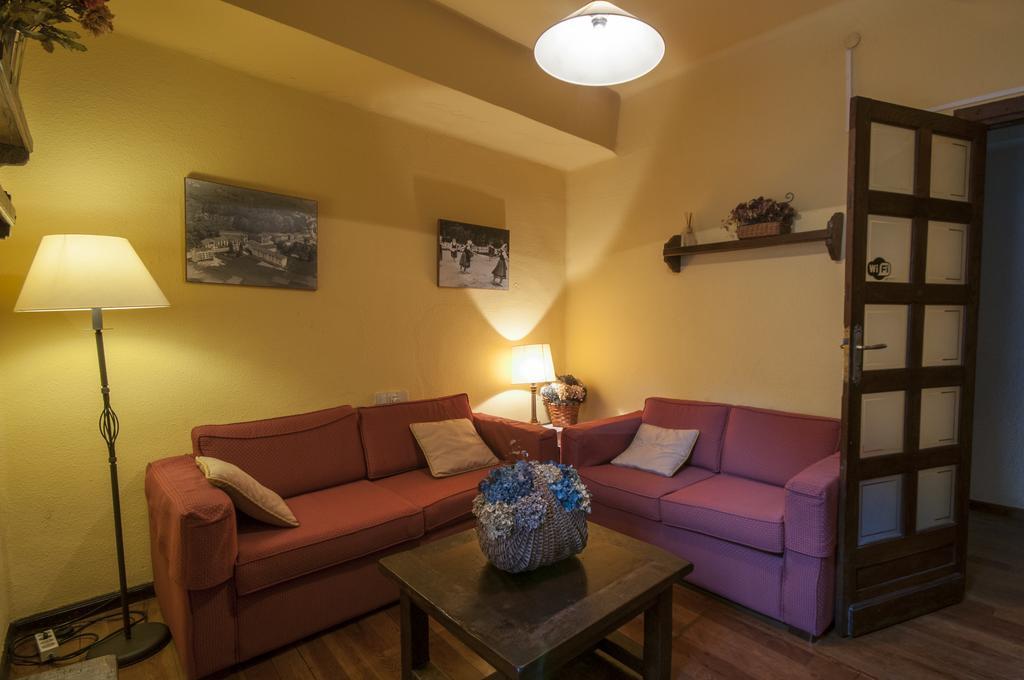 Hostal Ayestaran II Lekunberri Exteriör bild