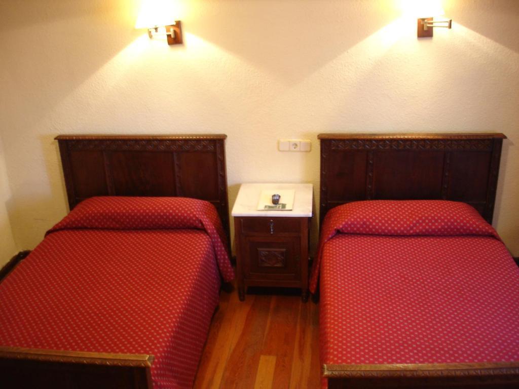 Hostal Ayestaran II Lekunberri Rum bild